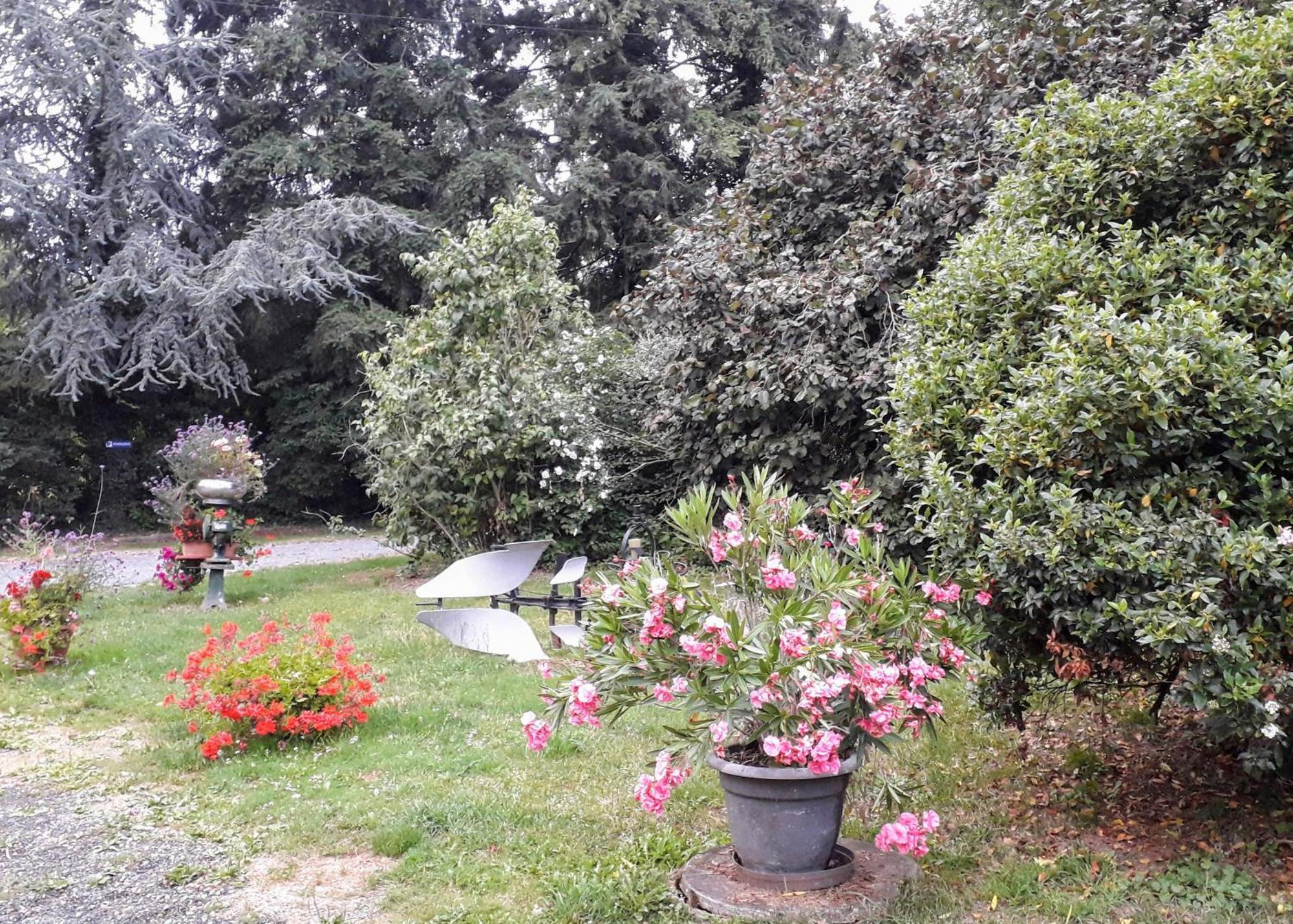 La Ferme Des Tertres Bed and Breakfast La Chapelle-pres-Sees Buitenkant foto